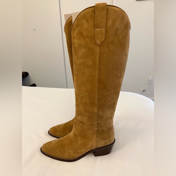 Banana Republic Shoes - NWT Banana Republic Archer Western Boots